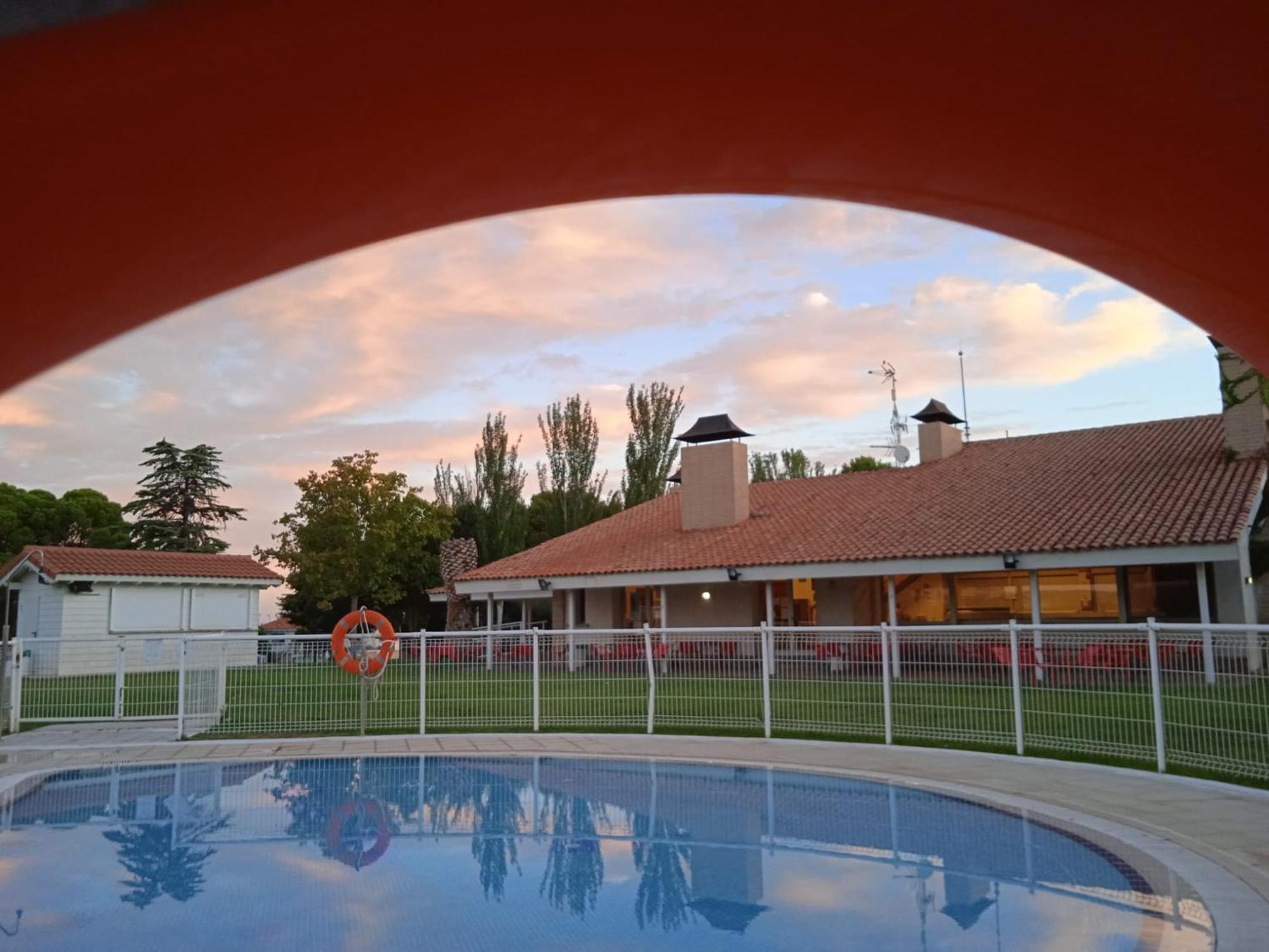 Albergue Zaragoza Camping Auberge de jeunesse